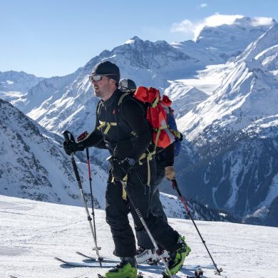 Tobias Mews ski touring in Everest in the Alps